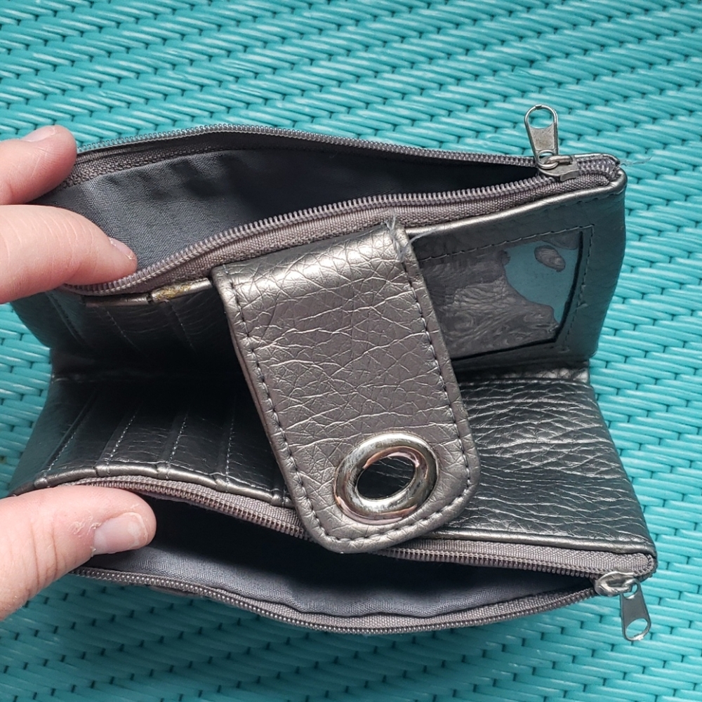 Wallet - Picture 3 of 3